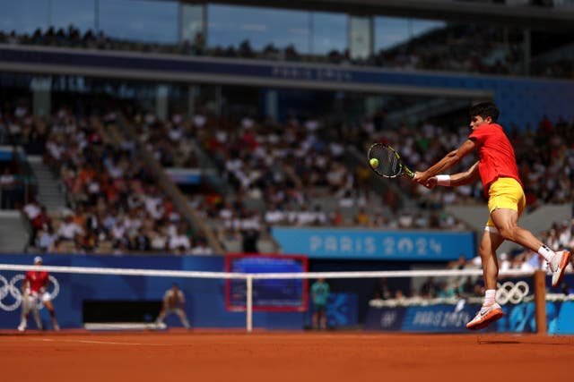 Read more about the article Novak Djokovic vs Carlos Alcaraz LIVE: Olympics Score and Tennis Updates from Historic Gold Medal Match